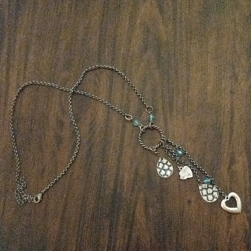 Heart And Blue Bead Necklace 12$